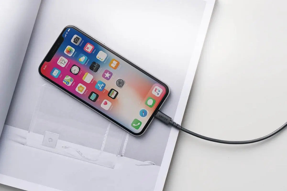 ANKER POWERLINE SELECT USB-C CABLE WITH LIGHTNING CONNECTOR 3FT -  BLACK