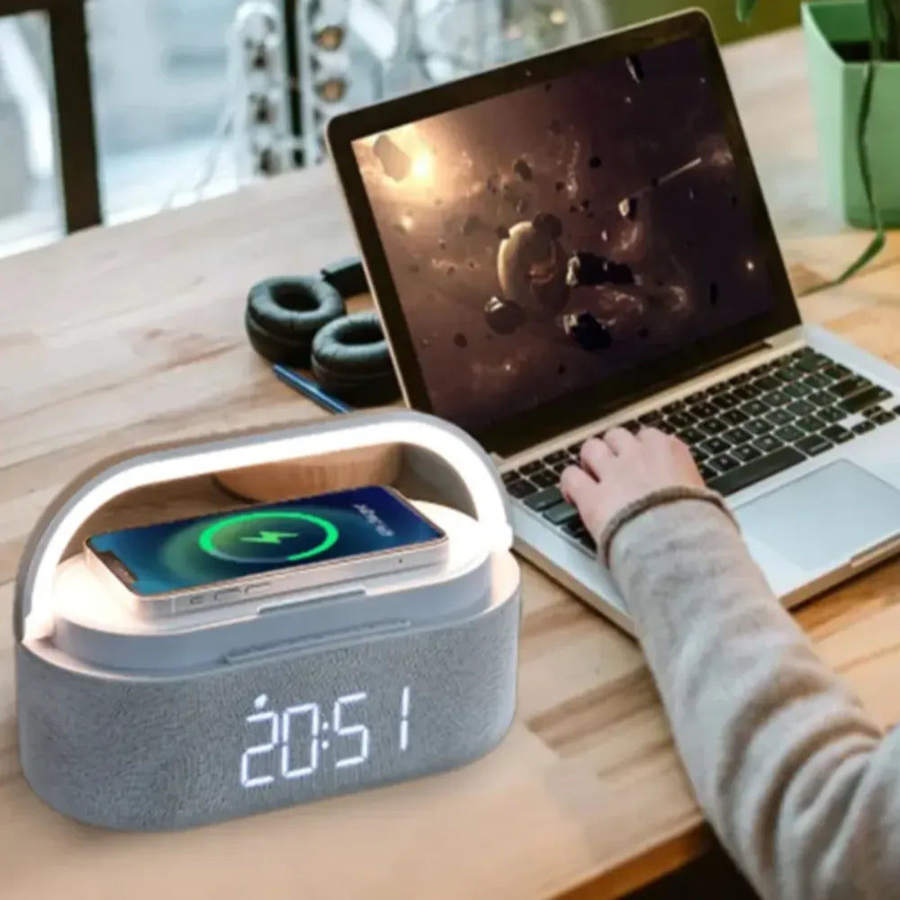 Portable Wireless Charger Speaker With LED Lamp 15W 2500mAh Battery