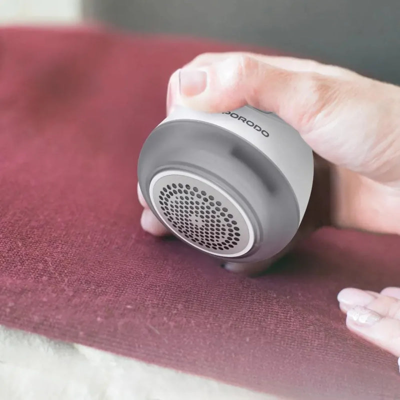 Porodo Lifestyle Fabric Shaver Lint & Bobbles Remover with 7200RPM Motor, 6 Knives, 600mAh Battery & USB-C Charging – White