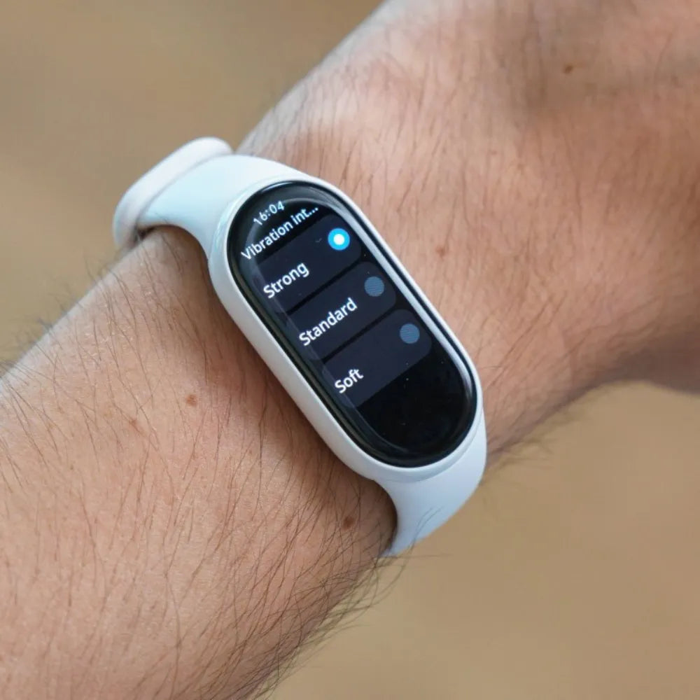 Xiaomi Smart Band 10 – 1.72" AMOLED Display, 21-Day Battery, 150+ Sports Modes, Heart-Rate Broadcast